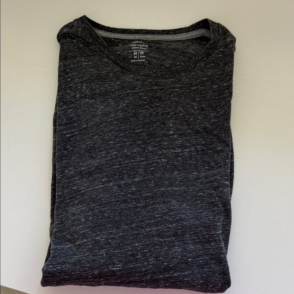 Old Navy Men's Charcoal Long Sleeve Tee